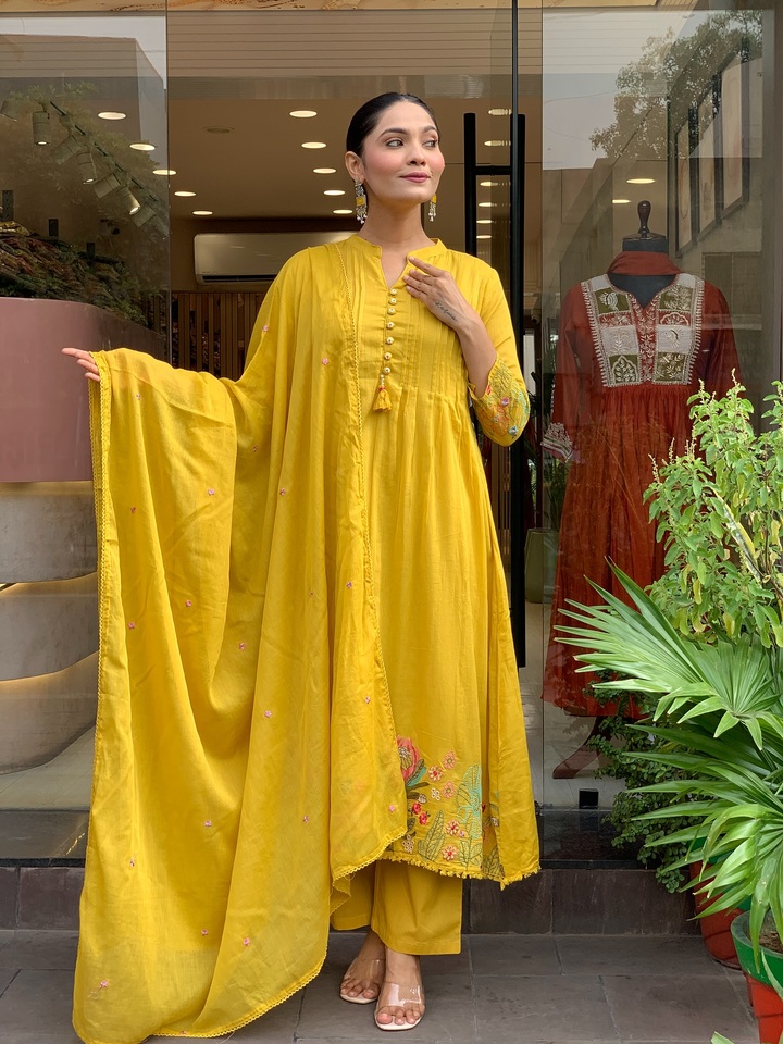Ganga 01 Chanderi Silk Anarkali Kurti Pant And Dupatta Collection